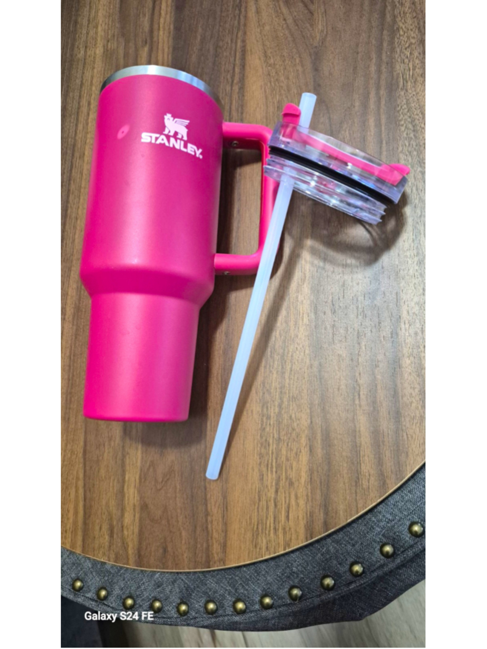 Stanley 40 oz Pink Insulated Tumbler w Handle. EUC Drink-Through Lid & Straw